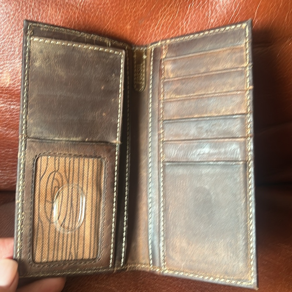 Fossil Leather Wallet - Picture 2 of 8